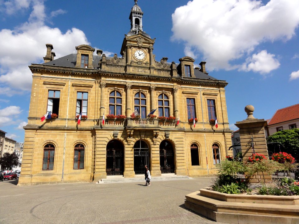 Longuyon (Meurthe-et-M.) Hôtel de Ville