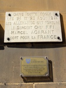 Longuyon (Meurthe-et-M.) école, plaque commémorative Marcel Agarant, 1944