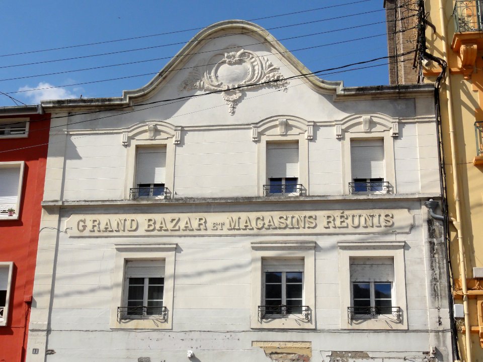Longuyon (Meurthe-et-M.) façade ancien Grand Bazar
