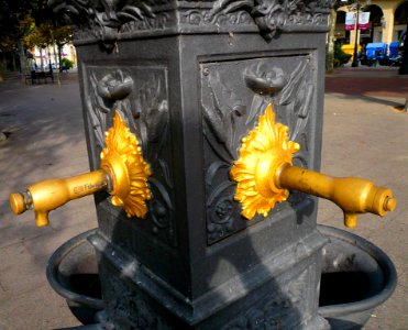 Logroño - Fuente-farola en el Parque del Espolón 2