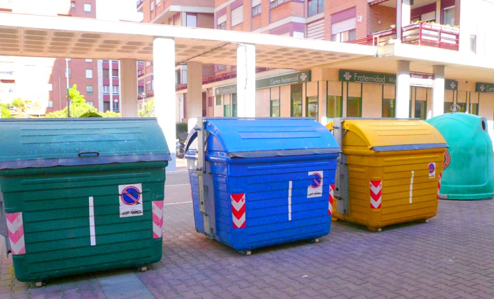 Logroño - Contenedores de reciclaje