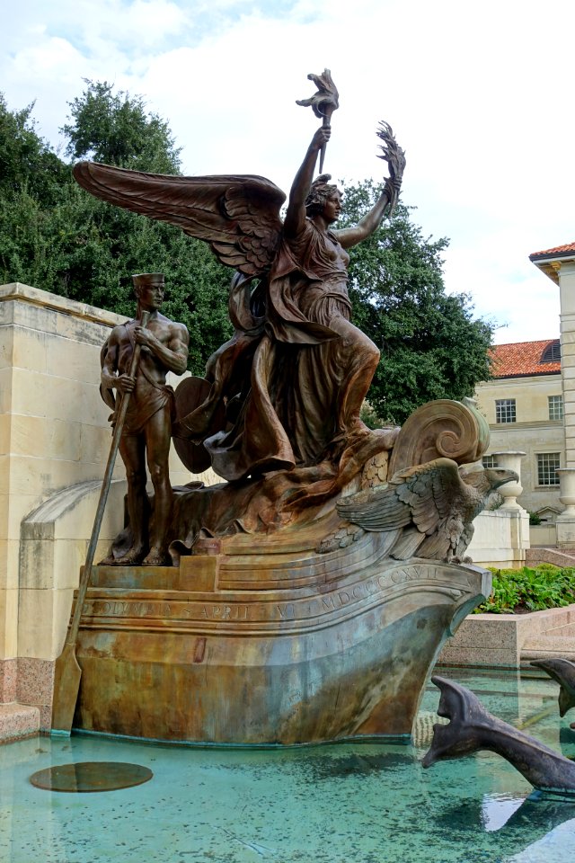 Littlefield Fountain - Austin, Texas - DSC08406