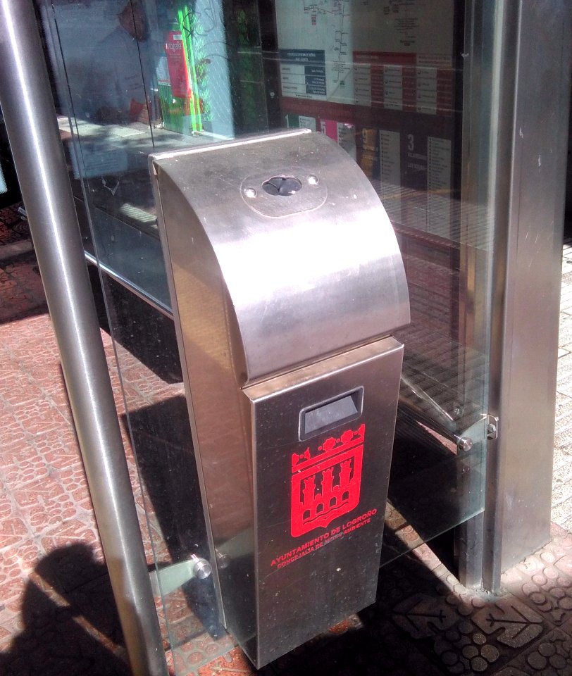Logroño - contenedor de baterías