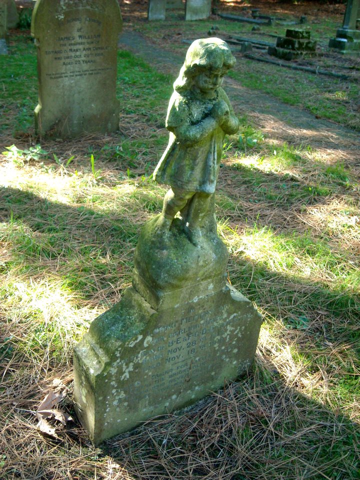 LittleGirlTombstoneBedford