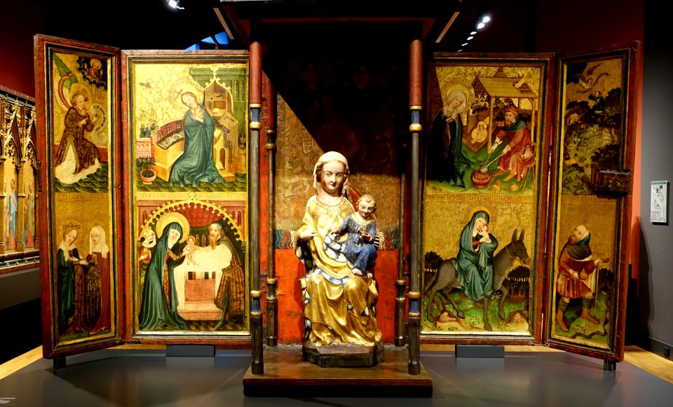Little Friedberg Altar, Liebfrauenkirche in Friedberg, Middle Rhine, sculpture 1325-1350 alder, shrine c. 1420 fir - Hessisches Landesmuseum Darmstadt - Darmstadt, Germany - DSC01320