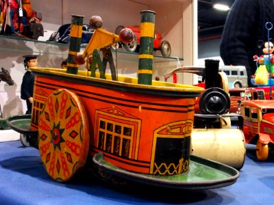Litho tin toy radar boat pic2