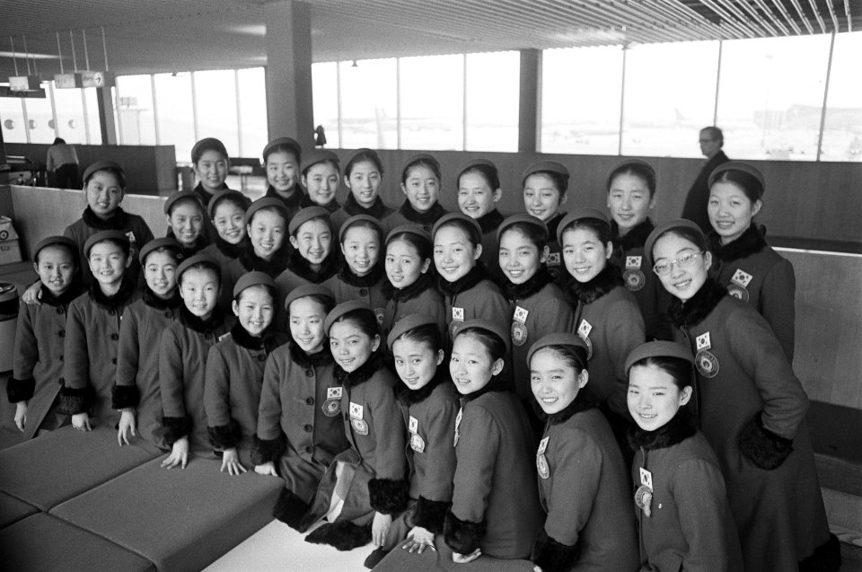 Little Angels of Korea op Schiphol, Bestanddeelnr 928-3825