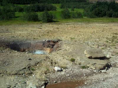 Litli Geysir, the "little geysir"