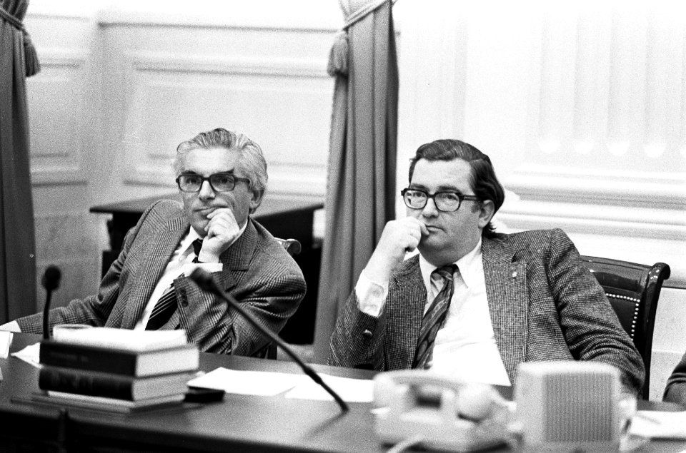 Links staatssecretaris Polak en rechts minister Gruijters, Bestanddeelnr 927-9833