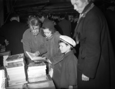 Literaire Jeugdmiddag t.g.v. de boekenweek voor Middelbare Scholen in Bellevue A, Bestanddeelnr 906-3729