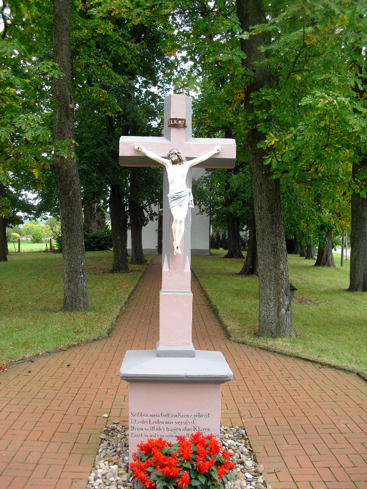 Lippspringe-Kruzifix Lindenkapelle-2