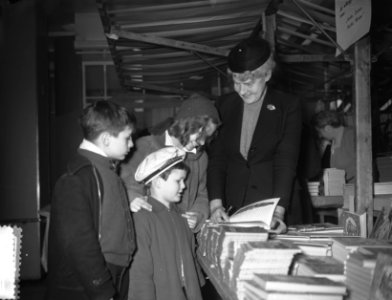 Literaire Jeugdmiddag t.g.v. de boekenweek voor Middelbare Scholen in Bellevue A, Bestanddeelnr 906-3732