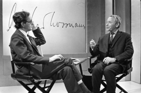 Literaire ontmoetingen, links dhr. Alfred Kossman , rechts Adriaan van der Veen , Bestanddeelnr 920-7922