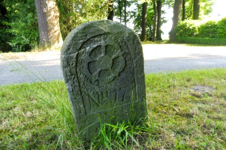 Lipperbruch - Grenzstein Nr. 17 - Lippische Seite
