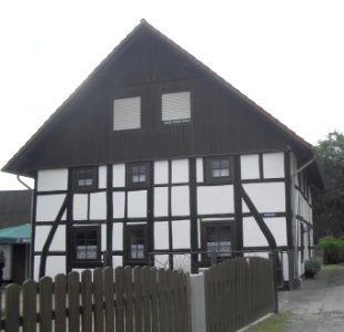 Lippspringe-Auf der Mersch 25a
