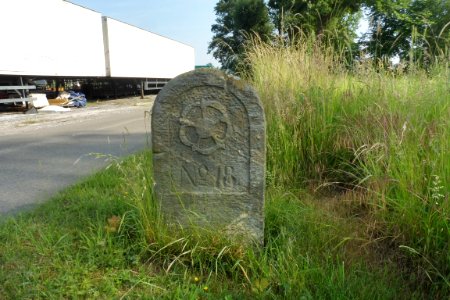 Lipperbruch - Grenzstein Nr. 18 - Lippische Seite