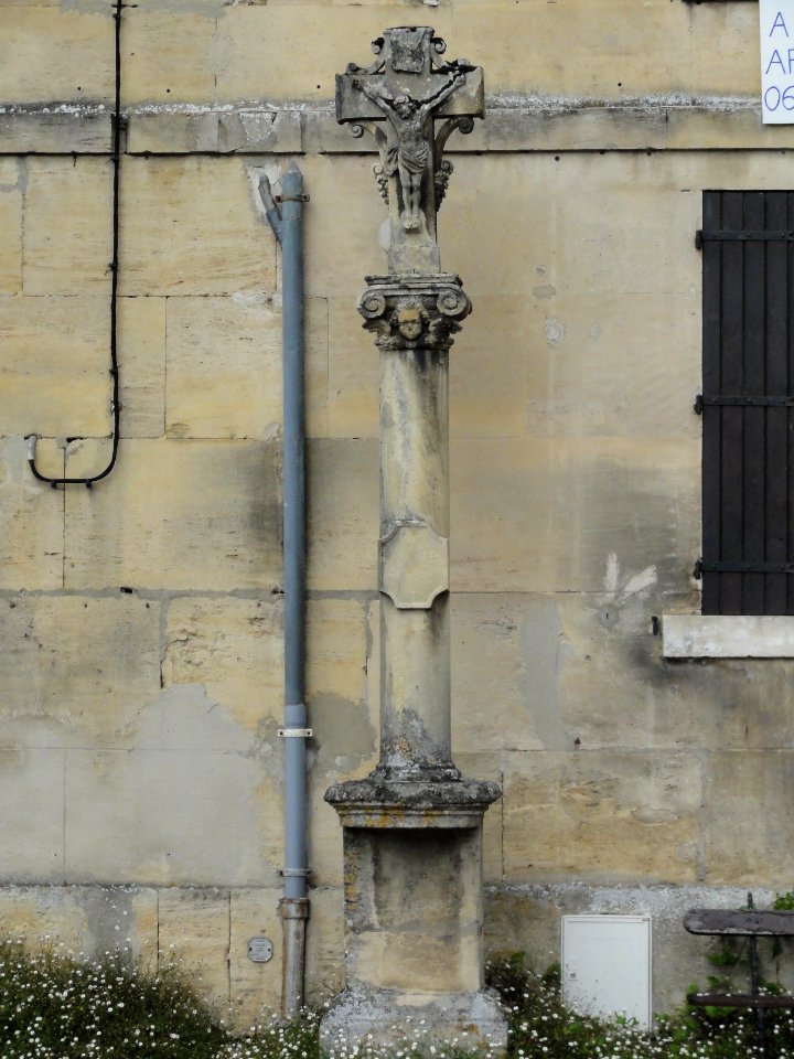 Lisle-en-Rigault (Meuse) croix de chemin
