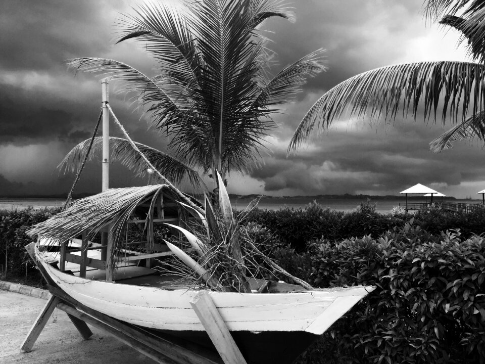 Travel vessel coast