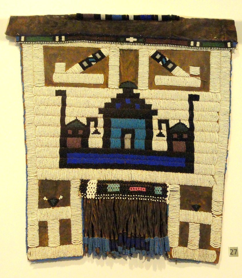 Liphotu apron, Ndebele, South Africa, 20th century - Royal Ontario Museum - DSC09561