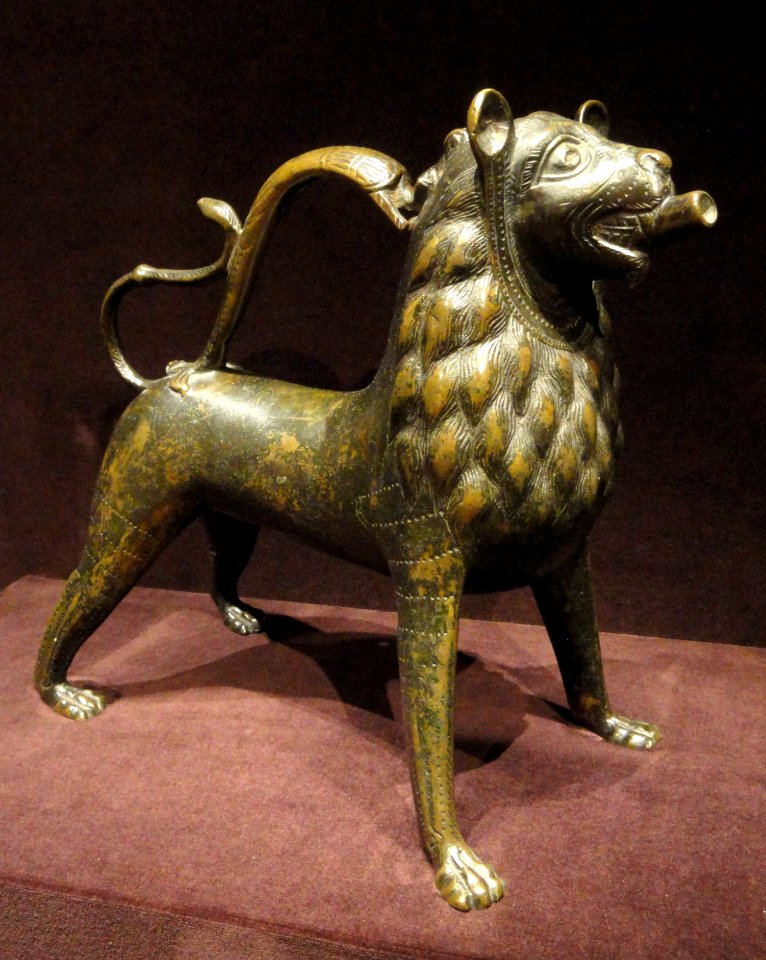 Lion Aquamanile, 1200-1250 AD, German, Lower Saxony, Hildesheim, bronze - Cleveland Museum of Art - DSC08638