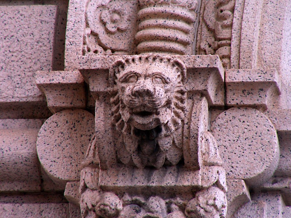 Lion on the People's Savings Bank Tower, Wood Street, Pittsburgh, 02