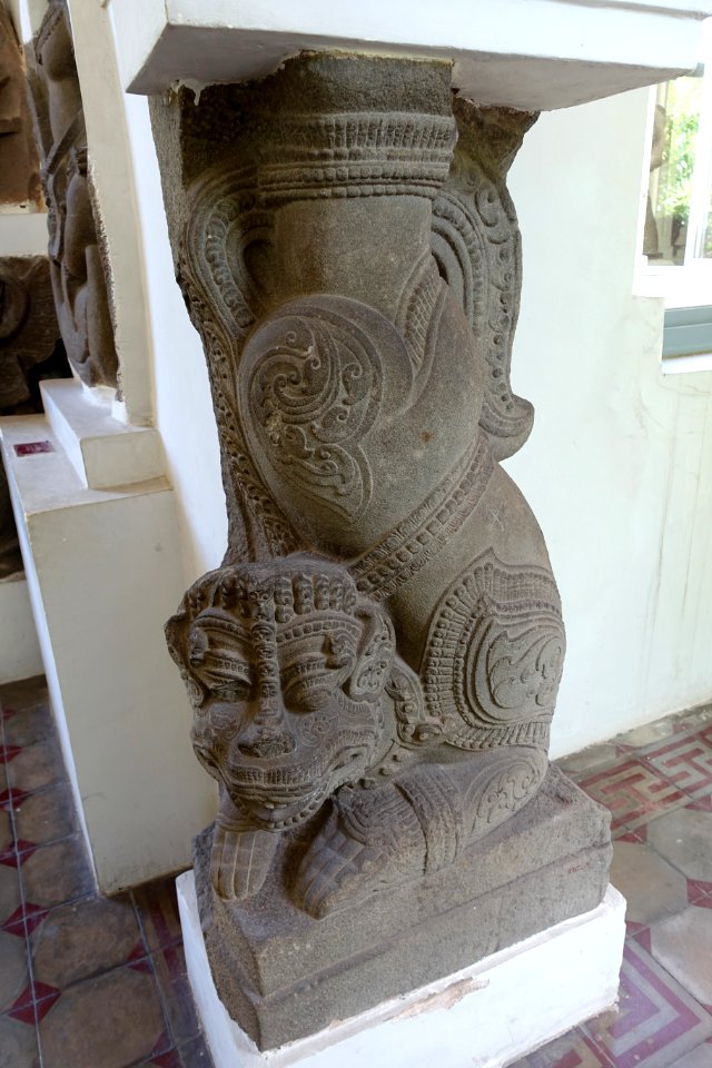 Lion, Thap Mam, 13th-14th century, Binh Dinh - Museum of Cham Sculpture - Danang, Vietnam - DSC01440