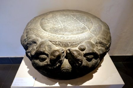 Lion (part of a pedestal), Phat Tich pagoda, Bac Ninh province, 1057 AD, stone - Vietnam National Museum of Fine Arts - Hanoi, Vietnam - DSC04761