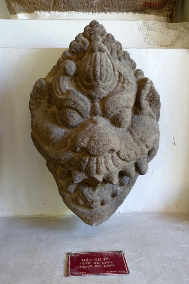 Lion's head, Tra Kieu, 7th-8th century, Quang Nam - Museum of Cham Sculpture - Danang, Vietnam - DSC01515