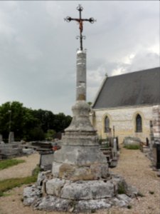 Lintot (Seine-Mar.) croix de cimetière