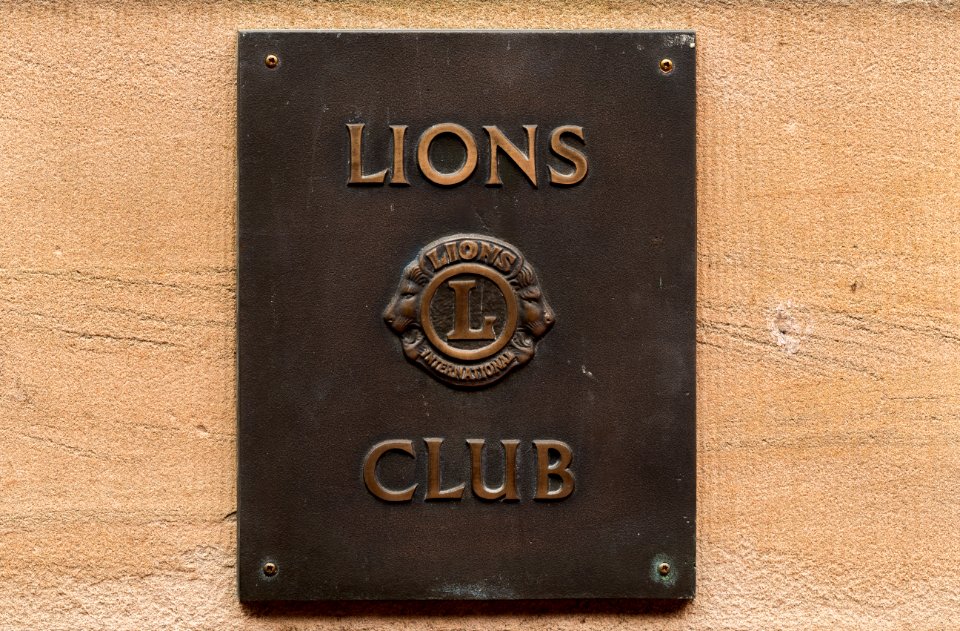 Lions Club Tafel, Schloss Wolfsbrunnen, Hessen, Deutschland, IMG 0842 edit