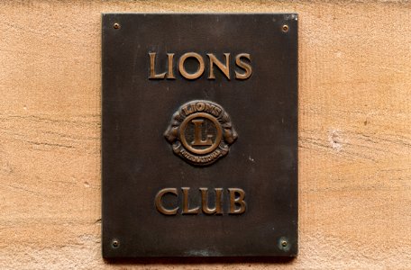 Lions Club Tafel, Schloss Wolfsbrunnen, Hessen, Deutschland, IMG 0842 edit