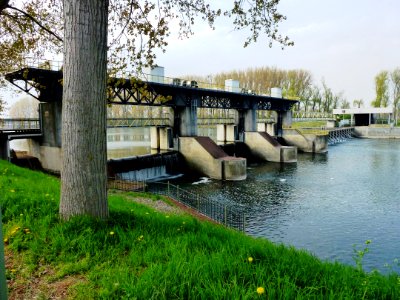 Linne (Maasgouw) stuw in de Maas photo