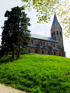 Linne (Maasgouw) kerk 01