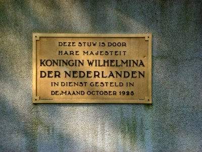 Linne (Maasgouw) stuw, plaquette opening photo