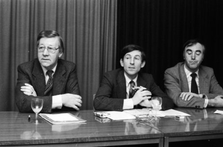 Links Teun Tolman (2e op lijst), midden lijsttrekker Bouke Beumer en rechts Hans, Bestanddeelnr 930-1419