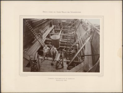 Linker stroompijler in aanbouw. Beeld in de diepte van de pijler, Bestanddeelnr 239