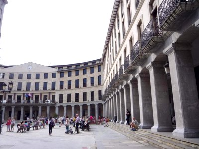 Llodio - Herriko Plaza y Ayuntamiento 1