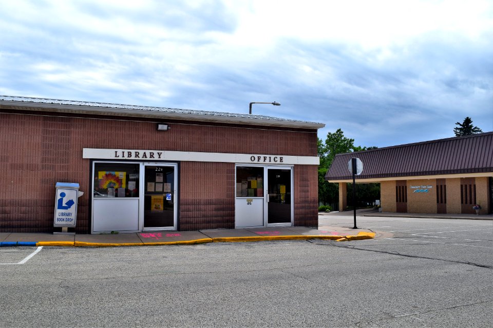 Livingston, WI library