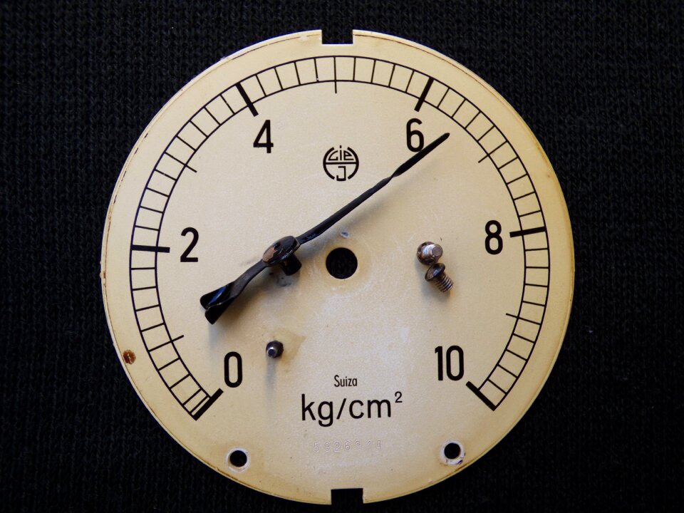 Quadrant needle manometer disarmed