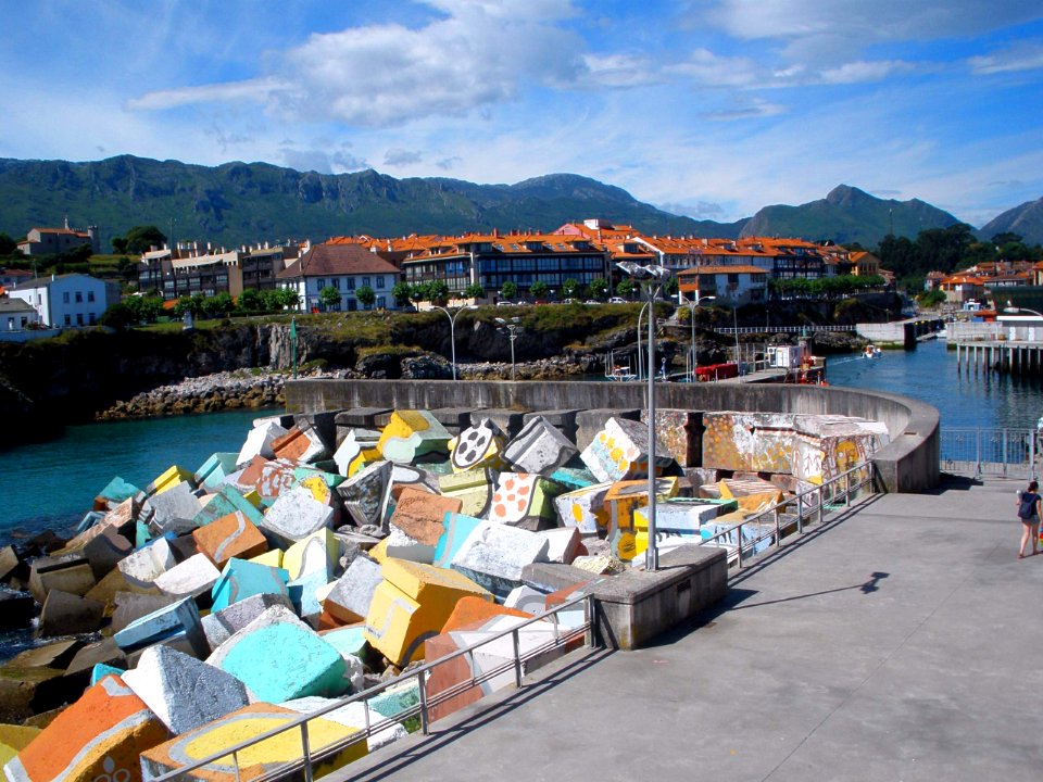 Llanes - Los Cubos de la Memoria 14