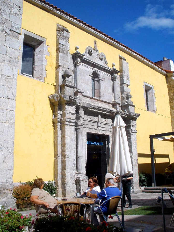 Llanes - Ex Convento de la Encarnacion (Hotel Don Paco) 3