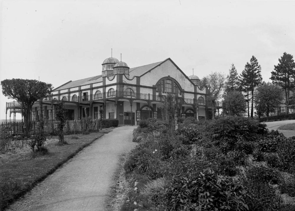 Llandrindod cinema (1294156)