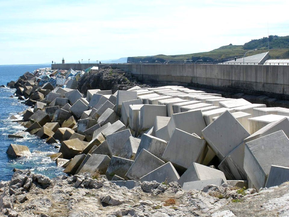 Llanes - Los Cubos de la Memoria 01