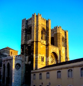 Lisbon Cathedral, 2006-01-01, exterior 04