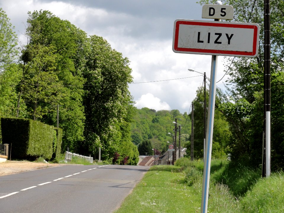 Lizy (Aisne) city limit sign