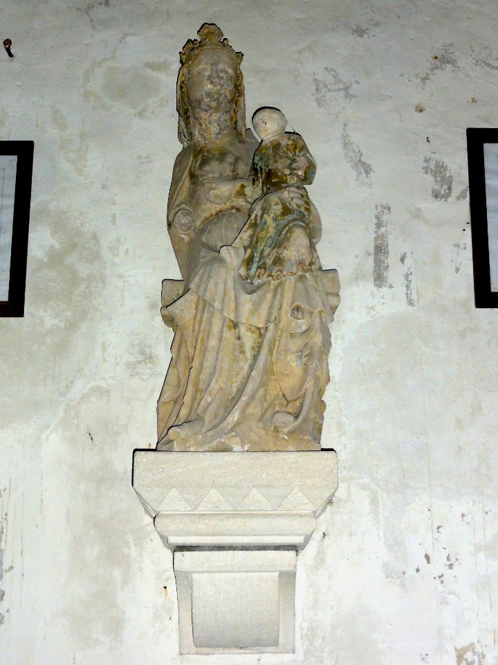 Livet-en-Saosnois (Sarthe) église, statue Vierge et Enfant