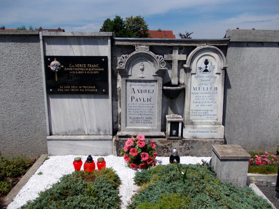 Ljubljana - Polje Cemetery 05