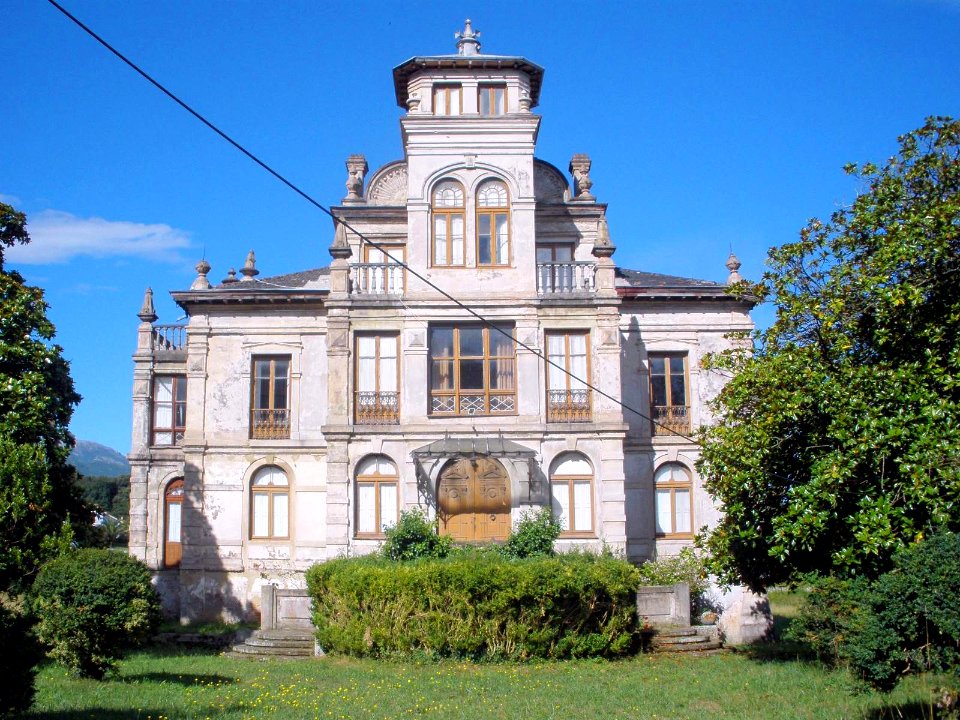 Llanes - Palacio de Partarríu 1
