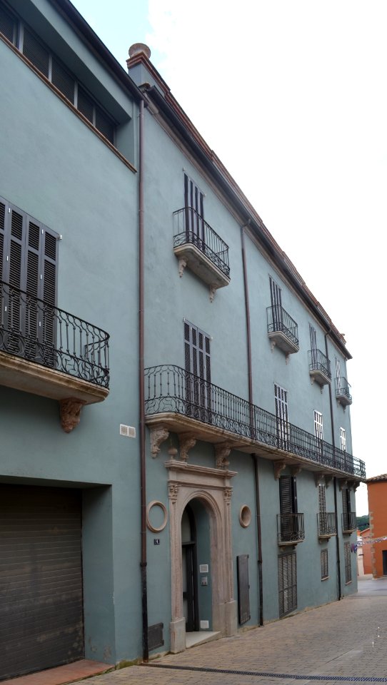 Llagostera, Carrer Santa Anna, 2-4 (2)