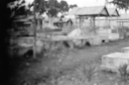 Malang. Het Europese kerkhof te Lawang werd door de TNI geschonden., Bestanddeelnr 344-5-3